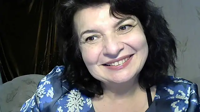 LedyNika online show from 04/05/26, 06:05