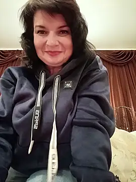LedyNika online show from 05/01/26, 01:37