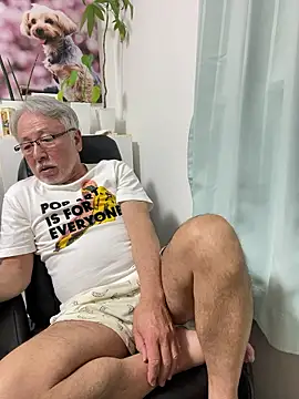 Snapshot of gholly2007 chatting on 03/16/26, 01:59 gholly2007 online show from 03/16/26, 01:59