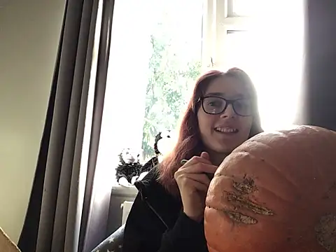 ivysplayhouse online show from 10/29/25, 01:24