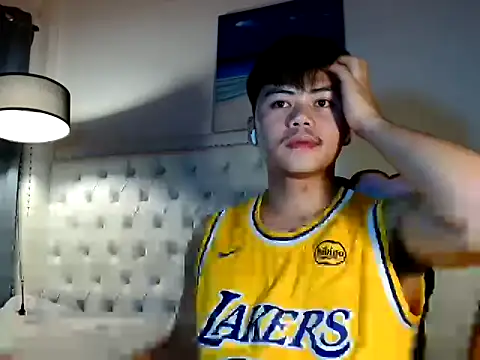 hot emman online show from 03/30/26, 12:50