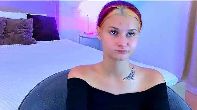 NightOpal online show from 10/12/25, 02:38