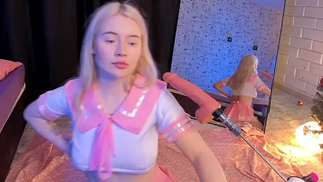 Lillie Berry online show from 02/04/26, 04:51