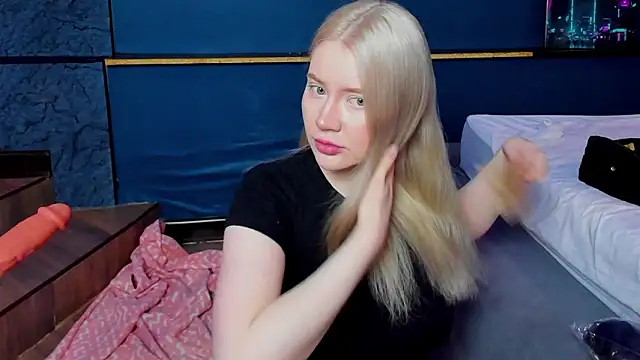 Lillie Berry online show from 03/17/26, 04:50