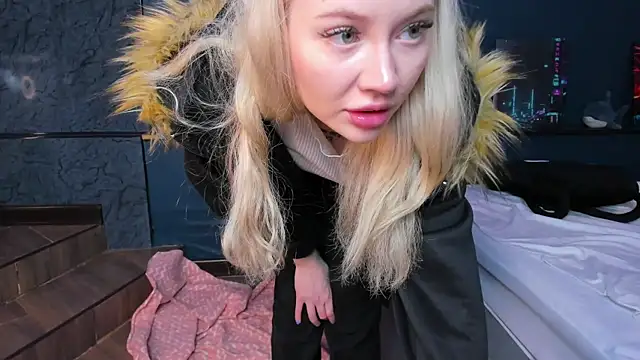 Lillie Berry online show from 04/04/26, 04:33