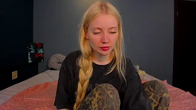 Lillie Berry online show from 07/12/26, 05:09