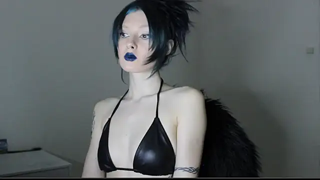 Snapshot of midnightsiren777 chatting on 03/05/26, 09:33 midnightsiren777 online show from 03/05/26, 09:33