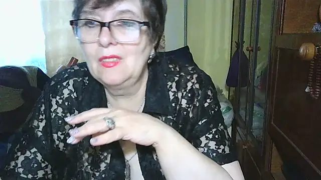 VeronicaGold511 online show from 11/28/25, 08:17