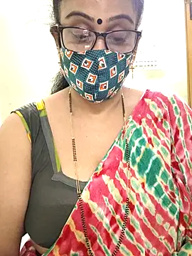 sweet-lotus online show from 12/21/25, 08:54