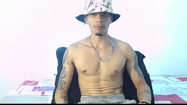 Snapshot of Daniel_laverde chatting on 10/07/25, 07:55 Daniel laverde online show from 10/07/25, 07:55