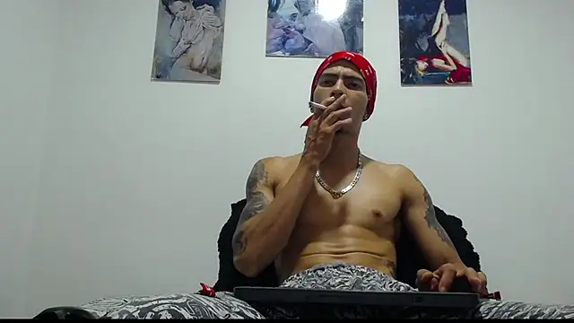 Snapshot of Daniel_laverde chatting on 10/21/25, 06:58 Daniel laverde online show from 10/21/25, 06:58