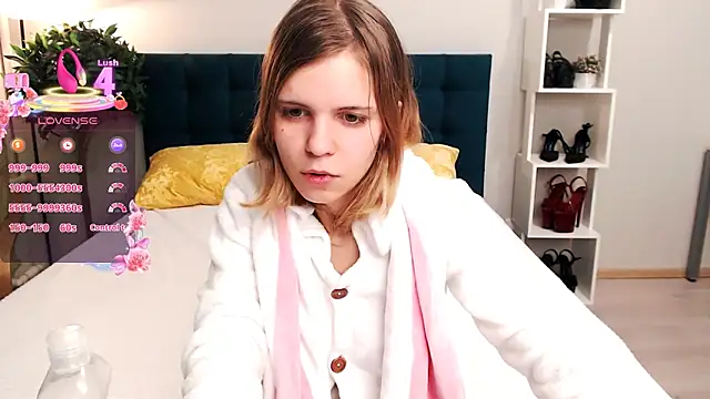 Snapshot of Enrujuvu_Vanpaia chatting on 09/14/25, 09:36 Enrujuvu Vanpaia online show from 09/14/25, 09:36