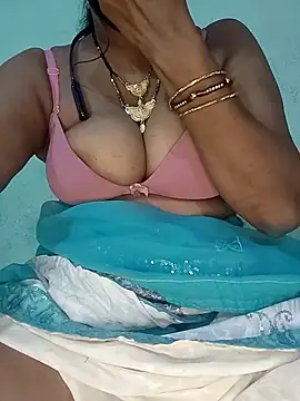 Snapshot of Hotty-Monaa chatting on 09/11/25, 05:13 Hotty-Monaa online show from 09/11/25, 05:13