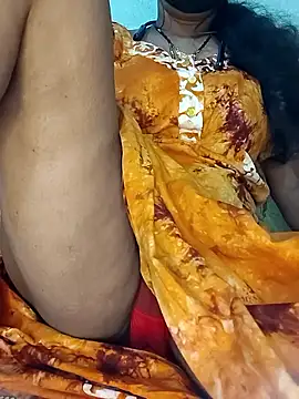 Snapshot of Hotty-Monaa chatting on 09/16/25, 05:03 Hotty-Monaa online show from 09/16/25, 05:03