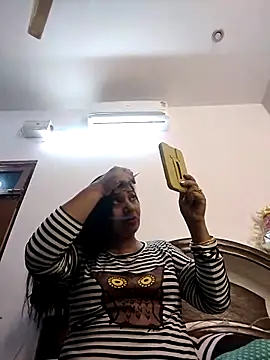 Snapshot of Cute-Janvi20 chatting on 12/16/25, 09:25 Cute-Janvi20 online show from 12/16/25, 09:25