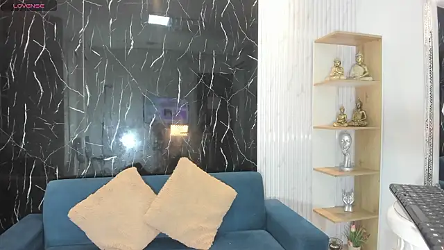 Nini Beyker online show from 03/28/26, 12:27