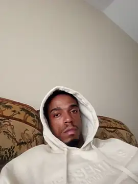 Snapshot of Made4Wicked chatting on 10/24/25, 08:38 Made4Wicked online show from 10/24/25, 08:38