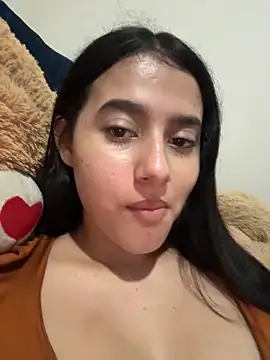 Snapshot of vikysexy283 chatting on 11/13/25, 05:17 vikysexy283 online show from 11/13/25, 05:17