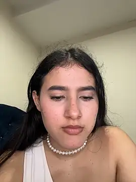 Snapshot of vikysexy283 chatting on 11/16/25, 05:57 vikysexy283 online show from 11/16/25, 05:57