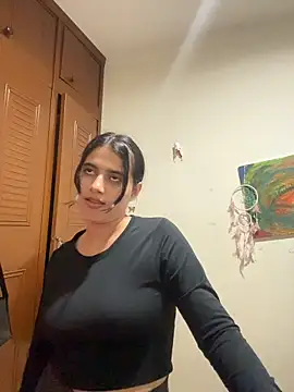 Snapshot of vikysexy283 chatting on 12/18/25, 07:25 vikysexy283 online show from 12/18/25, 07:25