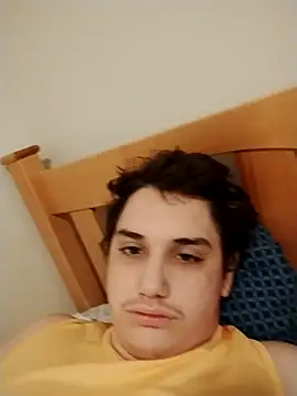 Snapshot of Breyyyyyyyy chatting on 10/28/25, 04:31 Breyyyyyyyy online show from 10/28/25, 04:31