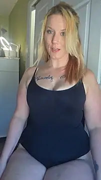 Snapshot of RhondaRump chatting on 06/15/26, 05:37 RhondaRump online show from 06/15/26, 05:37