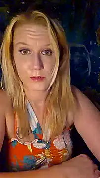 Snapshot of RhondaRump chatting on 07/21/26, 12:35 RhondaRump online show from 07/21/26, 12:35