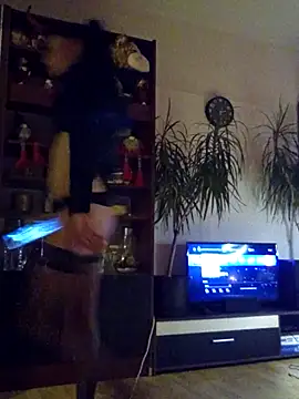  Little Sweatie  online show from 11/02/25, 01:30