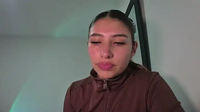 Snapshot of AriaBliss- chatting on 02/25/26, 12:20 AriaBliss- online show from 02/25/26, 12:20