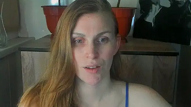 JuliaMuuun online show from 05/26/26, 07:21