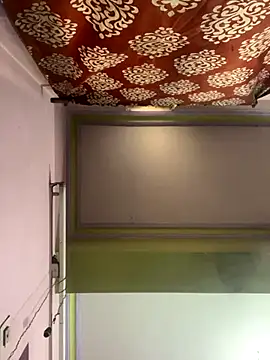 Snapshot of Sandhya_77 chatting on 10/26/25, 05:46 Sandhya 77 online show from 10/26/25, 05:46