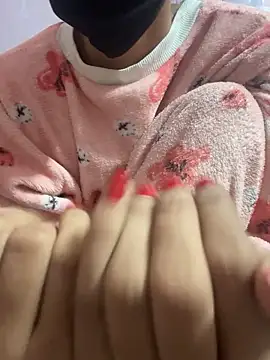 Snapshot of Sandhya_77 chatting on 11/21/25, 05:50 Sandhya 77 online show from 11/21/25, 05:50