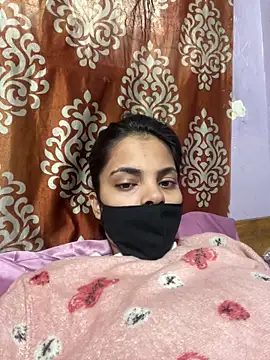 Snapshot of Sandhya_77 chatting on 12/14/25, 05:35 Sandhya 77 online show from 12/14/25, 05:35