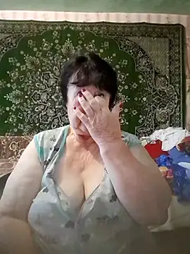 Snapshot of CrystalLime6411 chatting on 09/24/25, 05:55 CrystalLime6411 online show from 09/24/25, 05:55