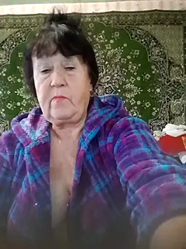 Snapshot of CrystalLime6411 chatting on 09/29/25, 05:12 CrystalLime6411 online show from 09/29/25, 05:12