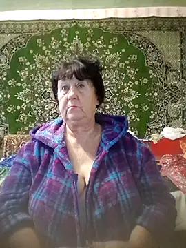 Snapshot of CrystalLime6411 chatting on 09/30/25, 05:34 CrystalLime6411 online show from 09/30/25, 05:34