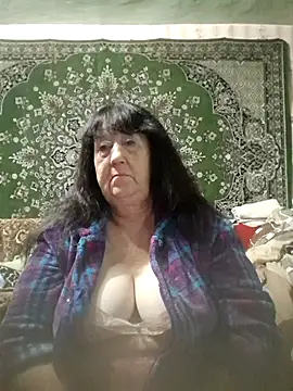 Snapshot of CrystalLime6411 chatting on 10/03/25, 05:54 CrystalLime6411 online show from 10/03/25, 05:54