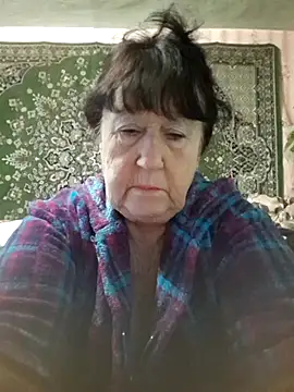 Snapshot of CrystalLime6411 chatting on 10/07/25, 04:42 CrystalLime6411 online show from 10/07/25, 04:42