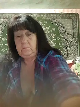 Snapshot of CrystalLime6411 chatting on 10/12/25, 04:22 CrystalLime6411 online show from 10/12/25, 04:22