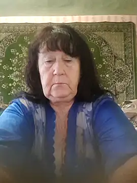 Snapshot of CrystalLime6411 chatting on 10/13/25, 08:47 CrystalLime6411 online show from 10/13/25, 08:47