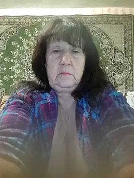 Snapshot of CrystalLime6411 chatting on 10/14/25, 11:16 CrystalLime6411 online show from 10/14/25, 11:16