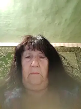 Snapshot of CrystalLime6411 chatting on 10/16/25, 04:24 CrystalLime6411 online show from 10/16/25, 04:24