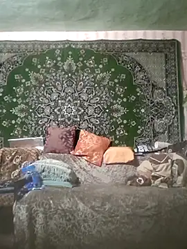 Snapshot of CrystalLime6411 chatting on 10/18/25, 08:09 CrystalLime6411 online show from 10/18/25, 08:09