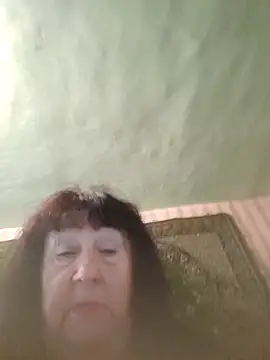 Snapshot of CrystalLime6411 chatting on 10/21/25, 10:05 CrystalLime6411 online show from 10/21/25, 10:05