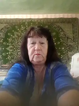 Snapshot of CrystalLime6411 chatting on 10/29/25, 05:31 CrystalLime6411 online show from 10/29/25, 05:31