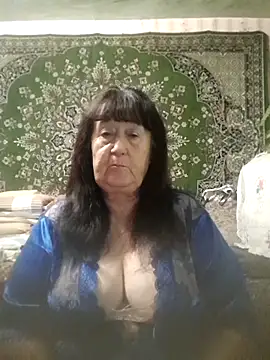 Snapshot of CrystalLime6411 chatting on 11/04/25, 06:18 CrystalLime6411 online show from 11/04/25, 06:18