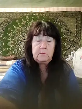 Snapshot of CrystalLime6411 chatting on 11/06/25, 08:37 CrystalLime6411 online show from 11/06/25, 08:37