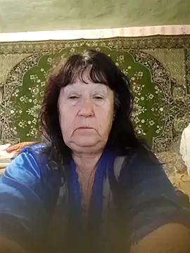 Snapshot of CrystalLime6411 chatting on 11/08/25, 06:24 CrystalLime6411 online show from 11/08/25, 06:24