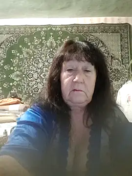 Snapshot of CrystalLime6411 chatting on 11/08/25, 06:51 CrystalLime6411 online show from 11/08/25, 06:51