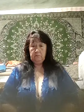 Snapshot of CrystalLime6411 chatting on 11/11/25, 06:19 CrystalLime6411 online show from 11/11/25, 06:19